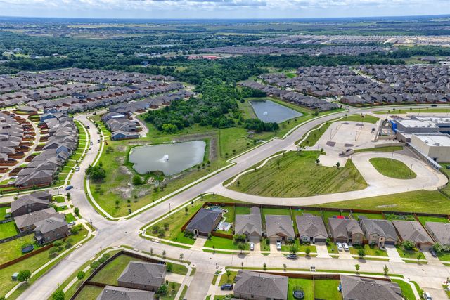 4014 Ridgetop Drive, Heartland, TX 75126