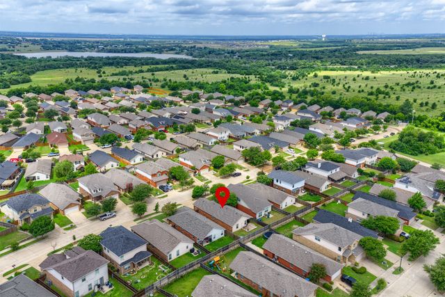 4014 Ridgetop Drive, Heartland, TX 75126