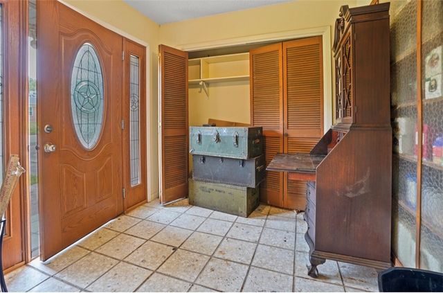 2109 Wayside Drive, Bryan, TX 77802