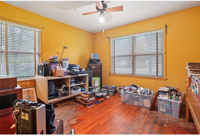 2109 Wayside Drive, Bryan, TX 77802