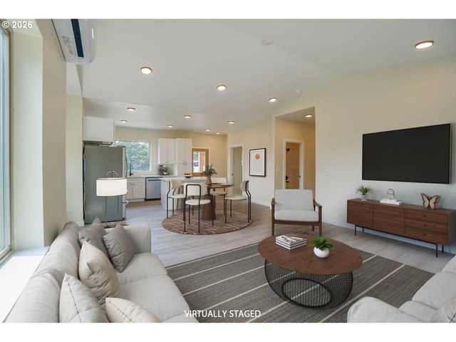 324 CHAMPION Rd, Kalama, WA 98625