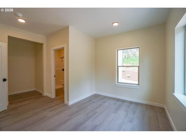 324 CHAMPION Rd, Kalama, WA 98625
