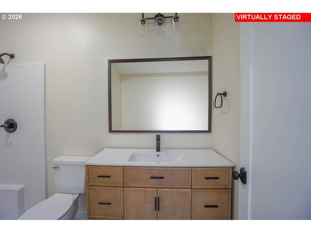 324 CHAMPION Rd, Kalama, WA 98625