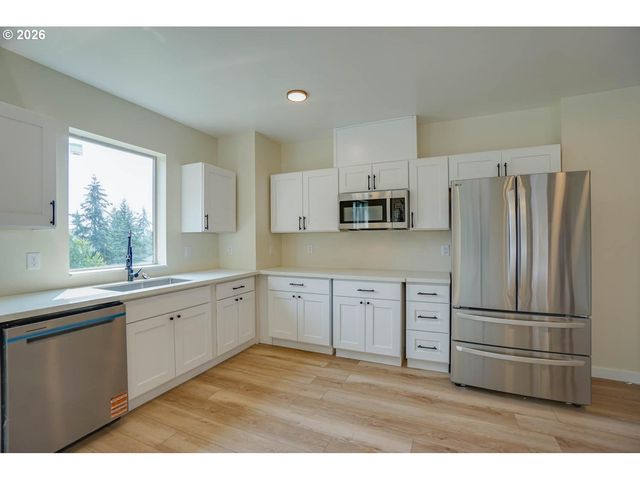 324 CHAMPION Rd, Kalama, WA 98625