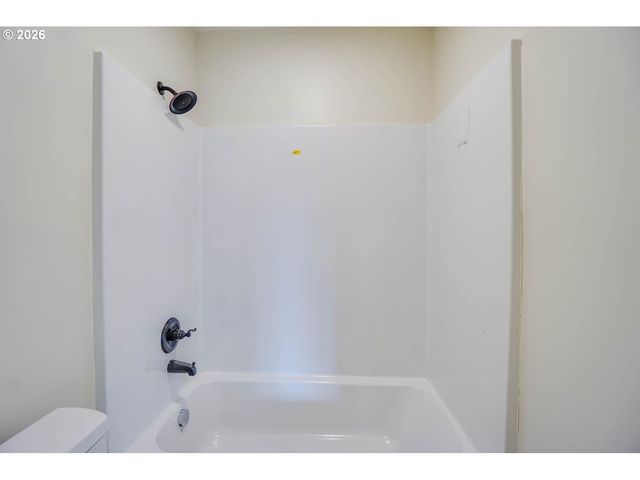 324 CHAMPION Rd, Kalama, WA 98625