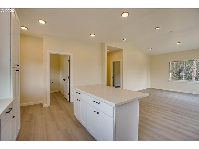 324 CHAMPION Rd, Kalama, WA 98625