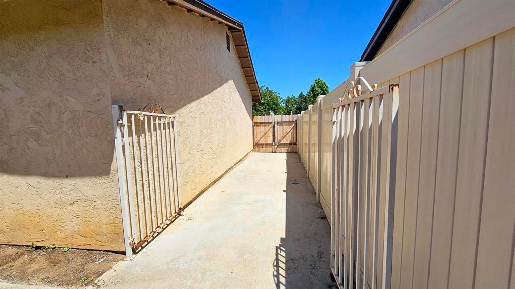 Image 11 of property listing at 141 Polk, Oceanside, CA 92057