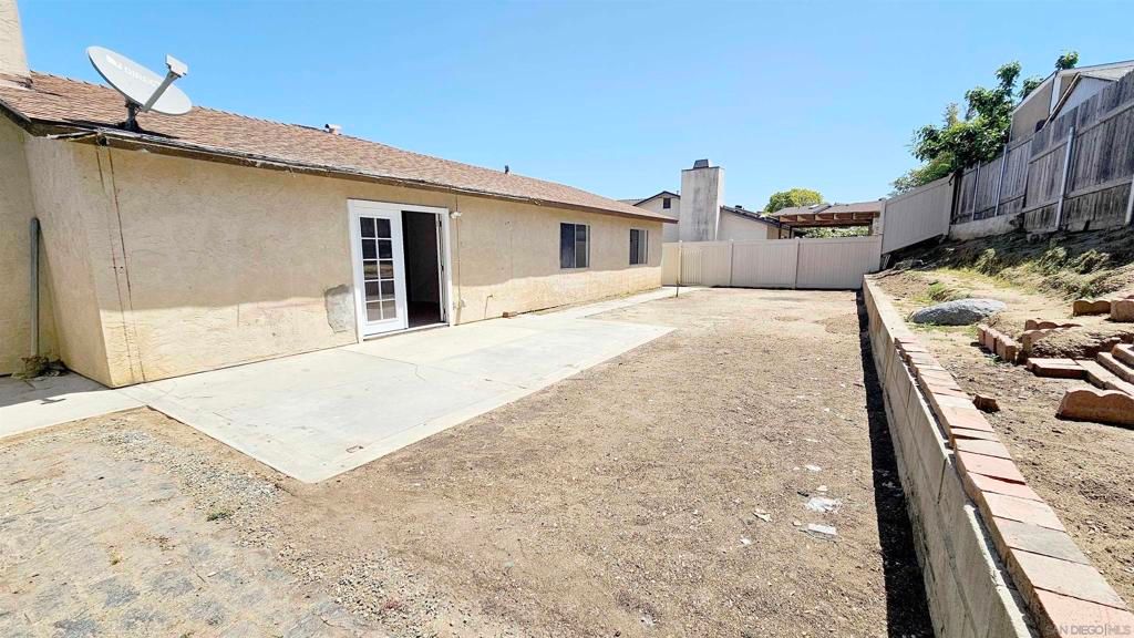 Image 12 of property listing at 141 Polk, Oceanside, CA 92057