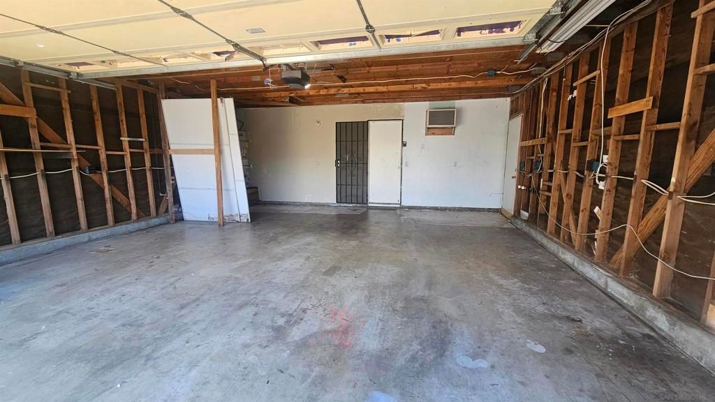 Image 15 of property listing at 141 Polk, Oceanside, CA 92057