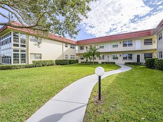 11 Vista Palm Lane 103, Vero Beach, FL 32962