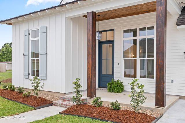207 Porch View Drive, Lafayette, LA 70508