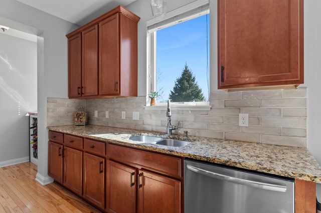 936 Inspiration Parkway S, Bayport, MN 55003