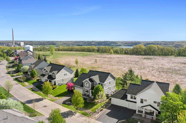936 Inspiration Parkway S, Bayport, MN 55003