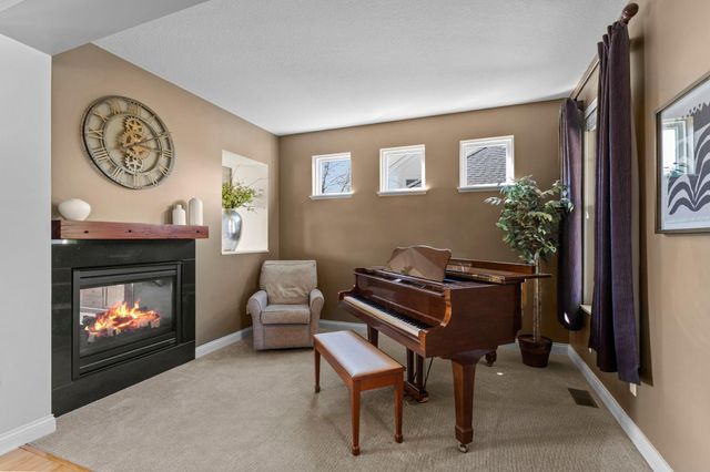 936 Inspiration Parkway S, Bayport, MN 55003