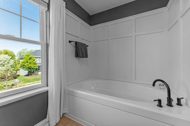 936 Inspiration Parkway S, Bayport, MN 55003