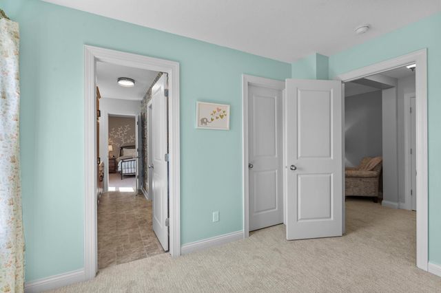 936 Inspiration Parkway S, Bayport, MN 55003