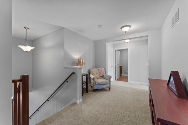 936 Inspiration Parkway S, Bayport, MN 55003