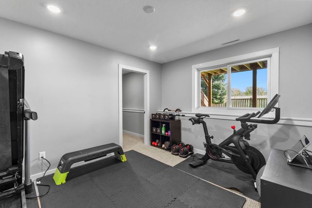 936 Inspiration Parkway S, Bayport, MN 55003
