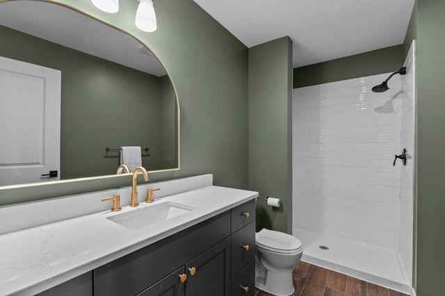 936 Inspiration Parkway S, Bayport, MN 55003