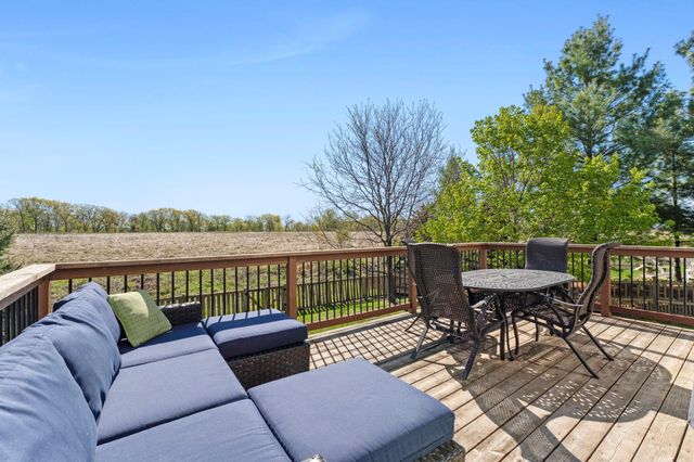 936 Inspiration Parkway S, Bayport, MN 55003