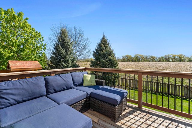 936 Inspiration Parkway S, Bayport, MN 55003