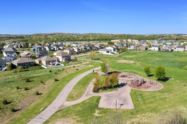 936 Inspiration Parkway S, Bayport, MN 55003