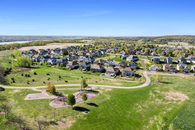 936 Inspiration Parkway S, Bayport, MN 55003