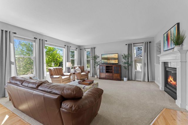 936 Inspiration Parkway S, Bayport, MN 55003
