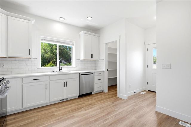 862 CAHOON CIR, Ogden, UT 84401