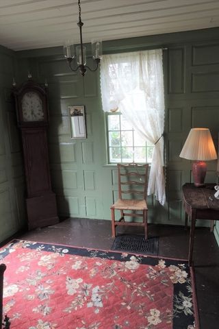 17 South Main St, Petersham, MA 01366