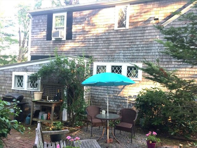 17 South Main St, Petersham, MA 01366