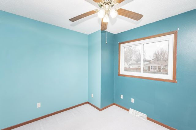 526 3rd Avenue NW, West Fargo, ND 58078