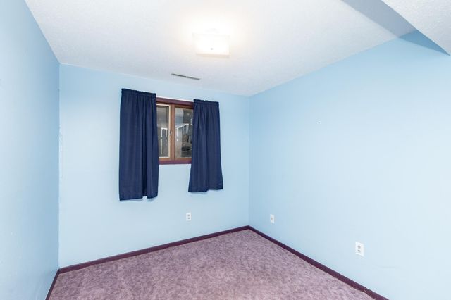 526 3rd Avenue NW, West Fargo, ND 58078