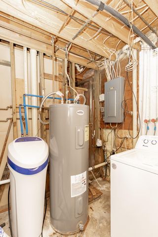 526 3rd Avenue NW, West Fargo, ND 58078