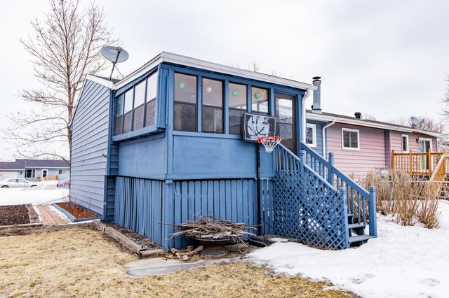 526 3rd Avenue NW, West Fargo, ND 58078