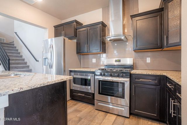 234 NOTTS Way, El Paso, TX 79928