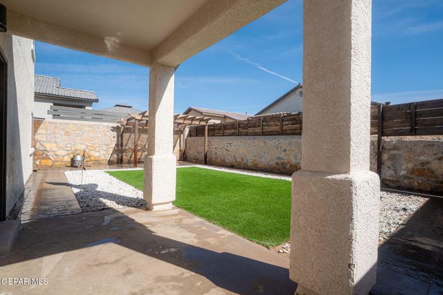 234 NOTTS Way, El Paso, TX 79928