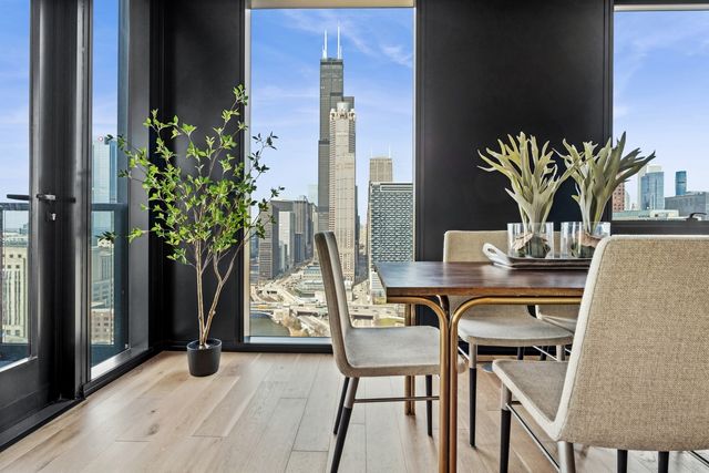 234 W Polk Street 2802, Chicago, IL 60607