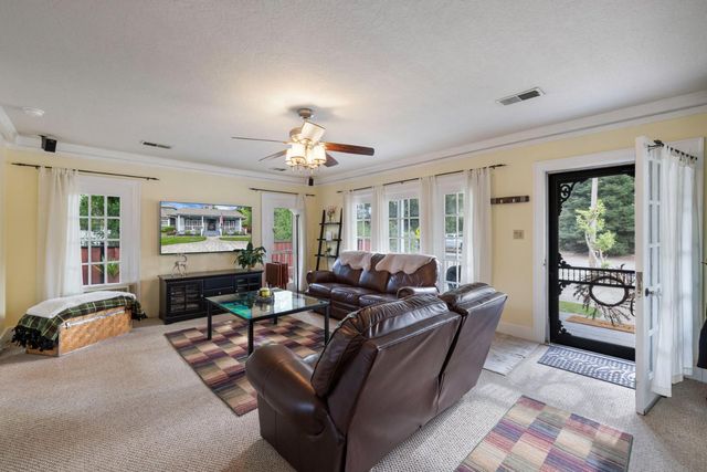 18739 Lilac St, Woodbridge, CA 95258