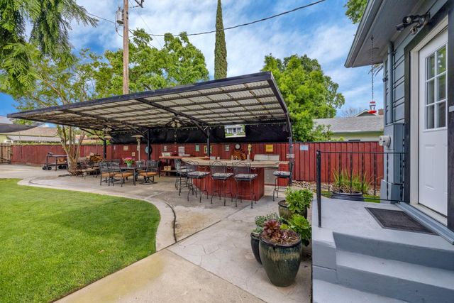 18739 Lilac St, Woodbridge, CA 95258