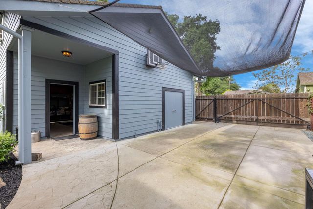 18739 Lilac St, Woodbridge, CA 95258