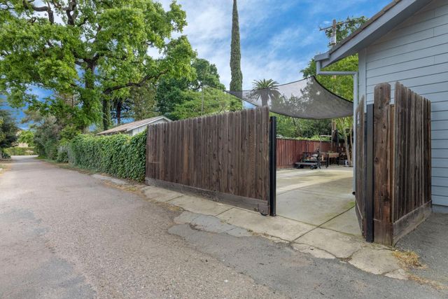 18739 Lilac St, Woodbridge, CA 95258