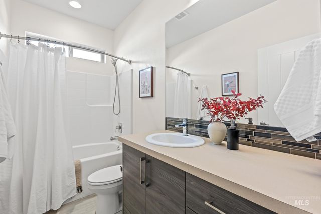 3132 S Annett Ave, Boise, ID 83705