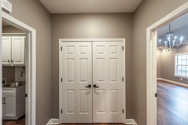 1133 Inneswood Dr, Gallatin, TN 37066