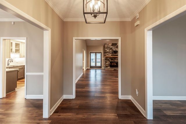 1133 Inneswood Dr, Gallatin, TN 37066