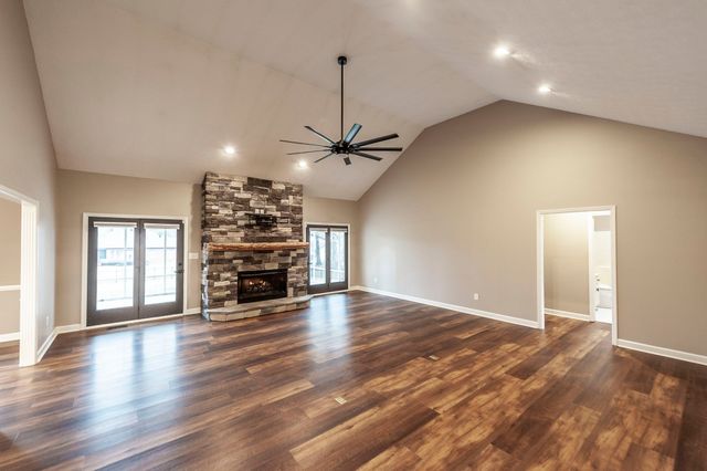 1133 Inneswood Dr, Gallatin, TN 37066