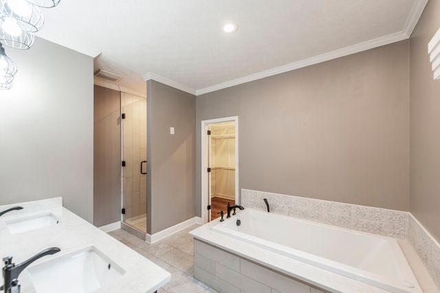 1133 Inneswood Dr, Gallatin, TN 37066