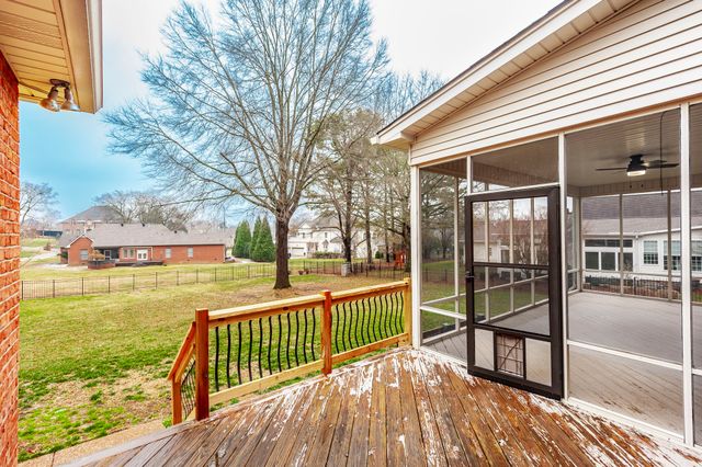 1133 Inneswood Dr, Gallatin, TN 37066