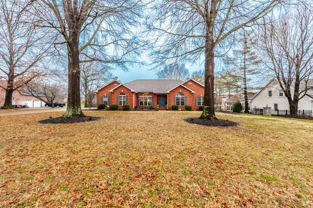 1133 Inneswood Dr, Gallatin, TN 37066