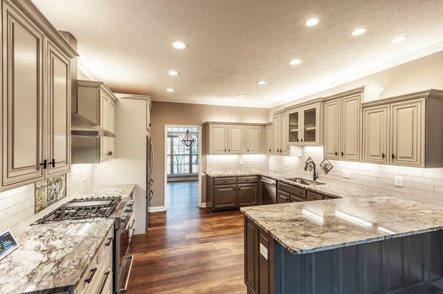 1133 Inneswood Dr, Gallatin, TN 37066